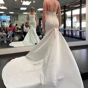 Wedding Dress - Fit and Flare